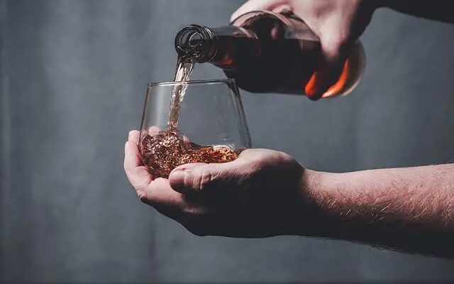 ¿Cómo beber whisky correctamente?